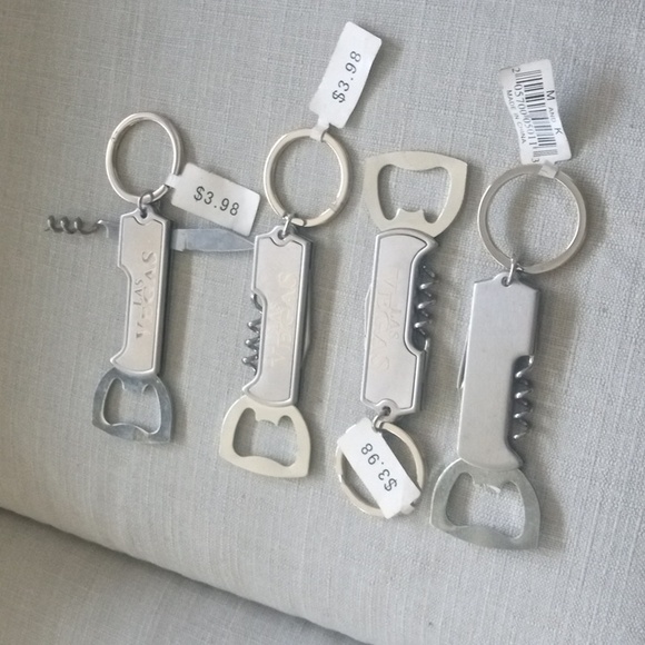 8 Las Vegas Multi Tool KeyRing Bottle Opener Corkscrew New - Picture 3 of 7
